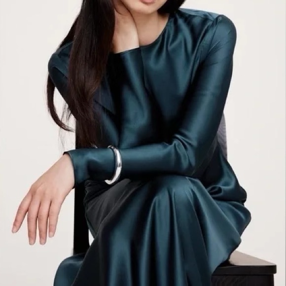 Banana Republic Dresses & Skirts - Banana Republic Obsidian Blue Abigail Silk Maxi Dress